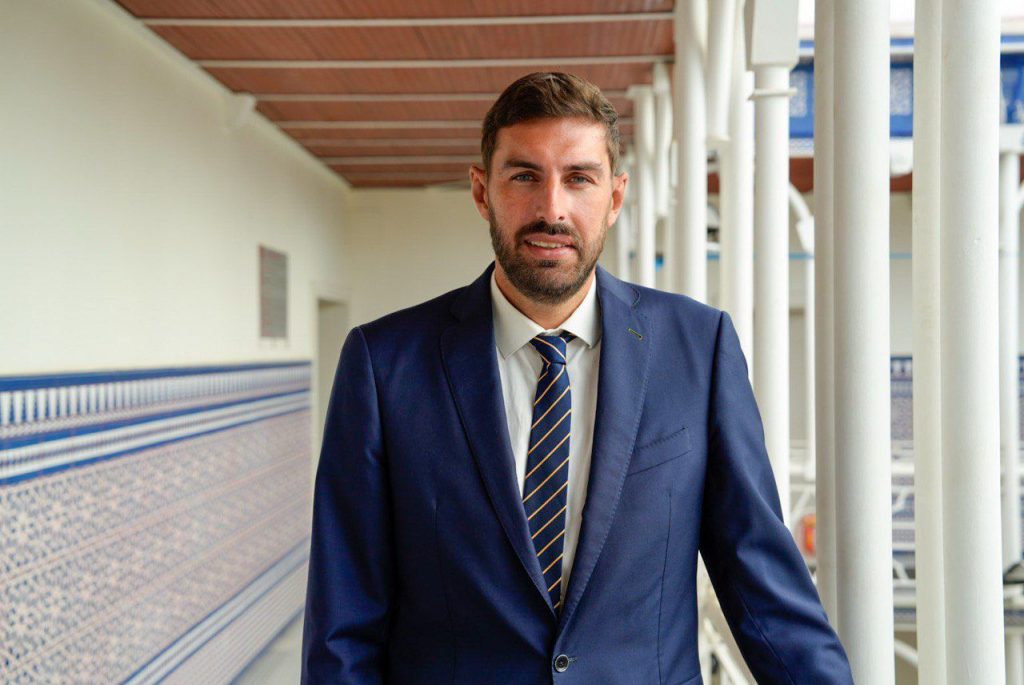 alt text: “José Ángel Antelo celebra triunfo de VOX en Extremadura y proyecta liderar Murcia en 2027”