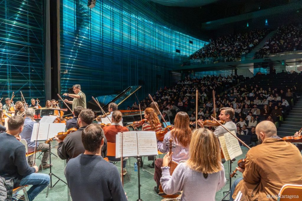escolares en concierto educativo