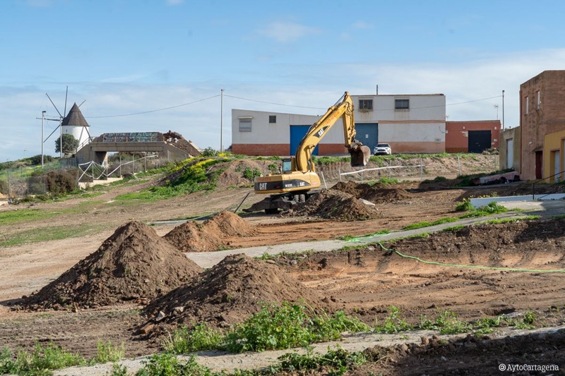 trabajos de excavacion en un solar