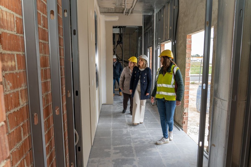 alcaldesa visita las obras del nuevo edicifio policia