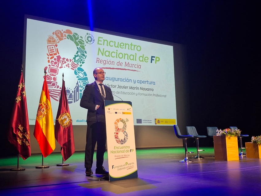 El consejero de Educación y Formación Profesional, Víctor Marín, ha inaugurado hoy el VIII Encuentro Nacional de Formación Profesional.