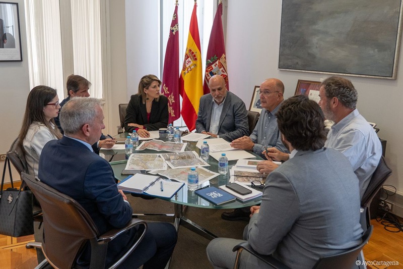 grupo reunido para planificacion