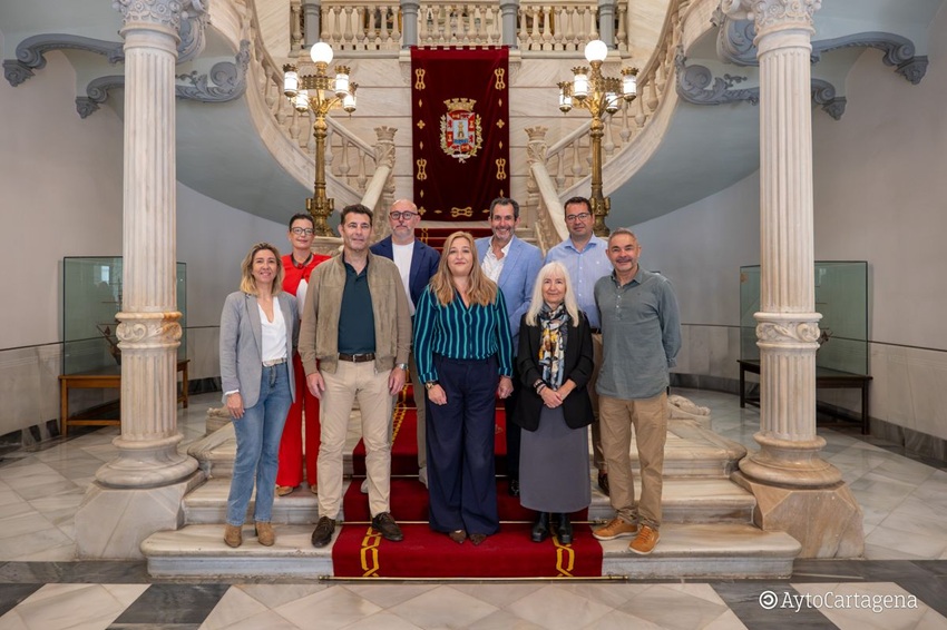 Visita al Palacio Consistorial del Fam Trip con representantes de sociedades médicas de ámbito nacional
