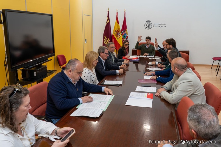 Luz verde de la Comisión de Hacienda a la Medalla de Oro