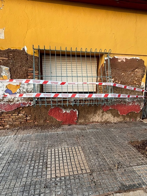 Estado de deterioro del Aula de la Naturaleza de Los Urrutias junto al Mar Menor