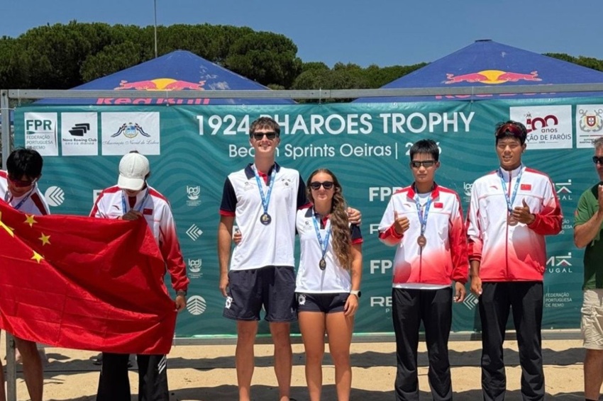 Blanca López oro remo