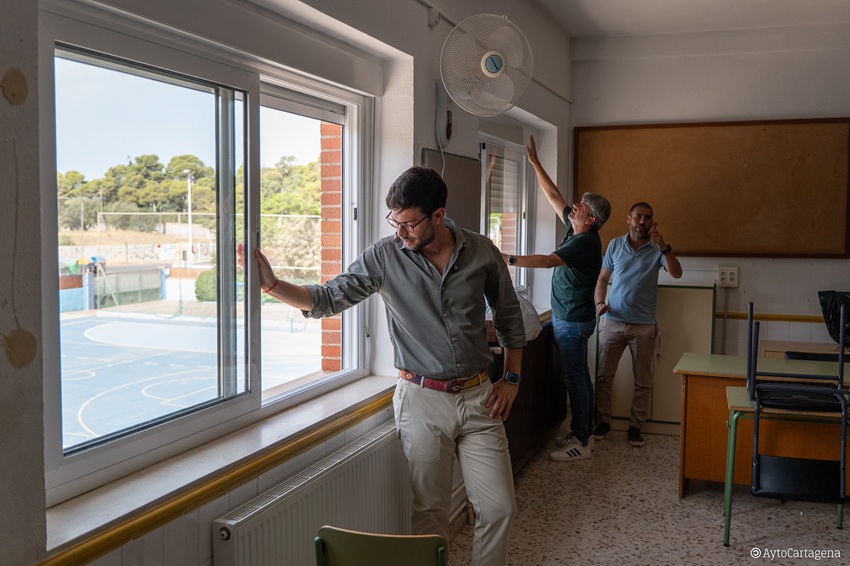 Cartagena ultima sus obras de verano en colegios públicos, con un Plan de Climatización Escolar que llegará a 45 centros hasta 2030.