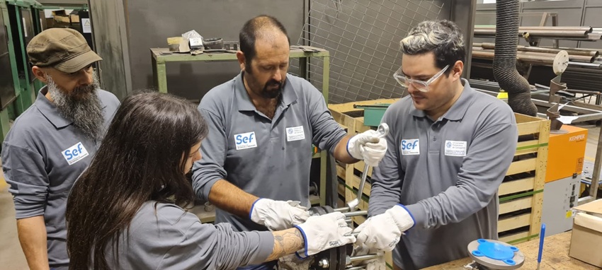 cursos gratuitos industria química Cartagena