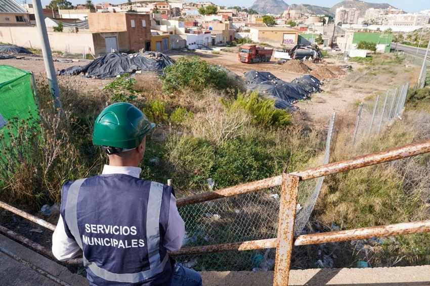 residuos parcela Los Mateos