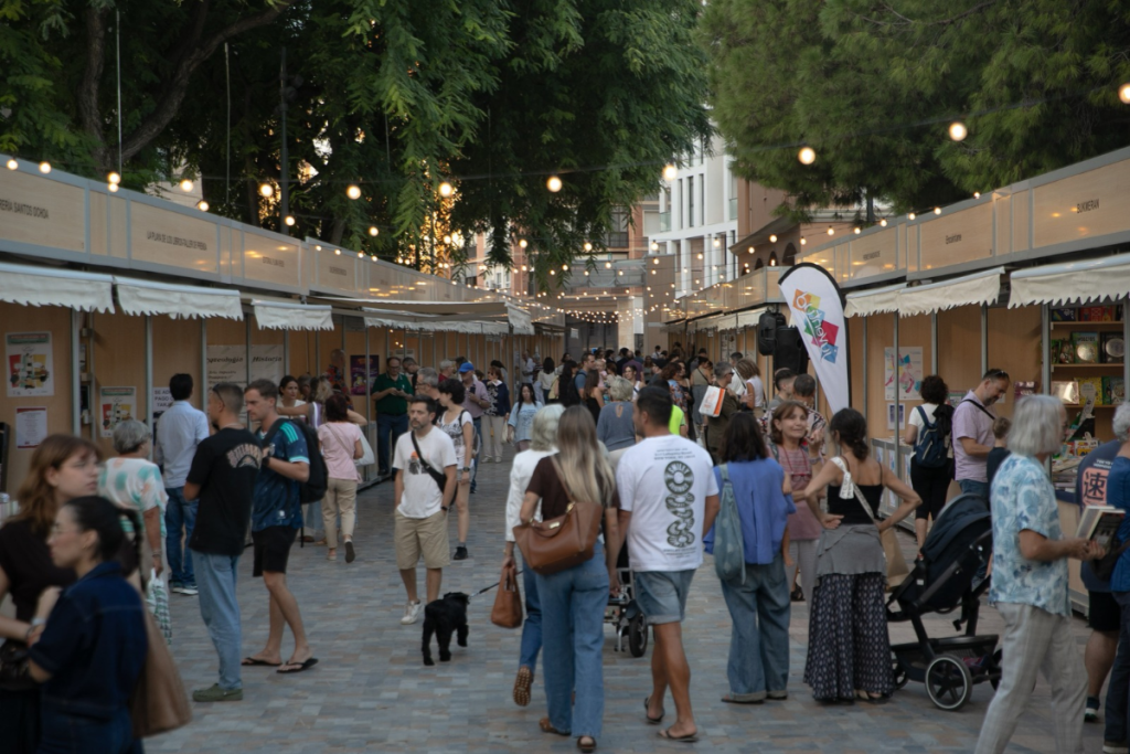 Agenda cultural Cartagena con la 33ª Feria del Libro en la plaza Juan XXIII