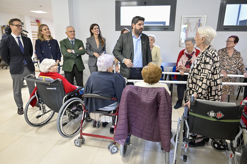 López Miras residencia mayores plazas